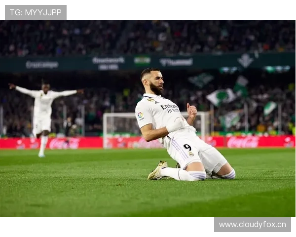 本泽马是否拖累了皇马的进攻体系?效率与角色如何体现 本泽马是否拖累了皇马的进攻体系?效率与角色如何体现