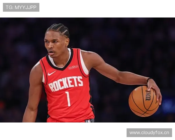 阿门·汤普森三分拉开差距，关键无球跑位提升得分效率